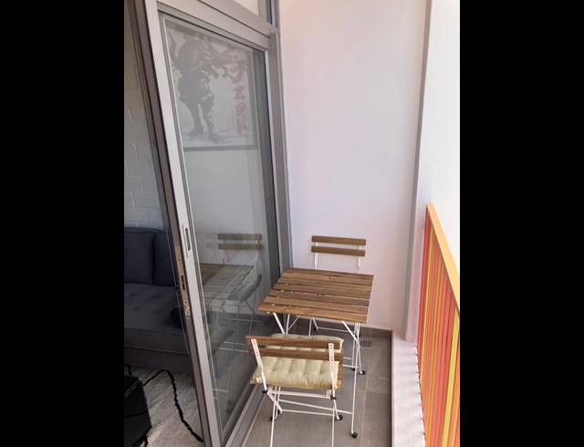 0.5 BEDROOM APARTMENT RENTED IN SEA POINT